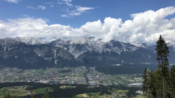 Am Umkehrpunkt, danach zurück zum CM